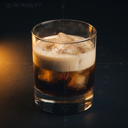 Golden Russian — Amber Orchard Twist cocktail made with LYUBOMIROFF Vodka